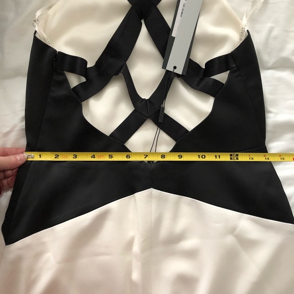 NWT- HALSTON Sleeveless Round Neck Dress - Picture 16 of 16